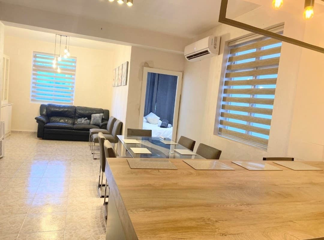 Family Stylish — 3-Bedroom Off Main Street — photo 4