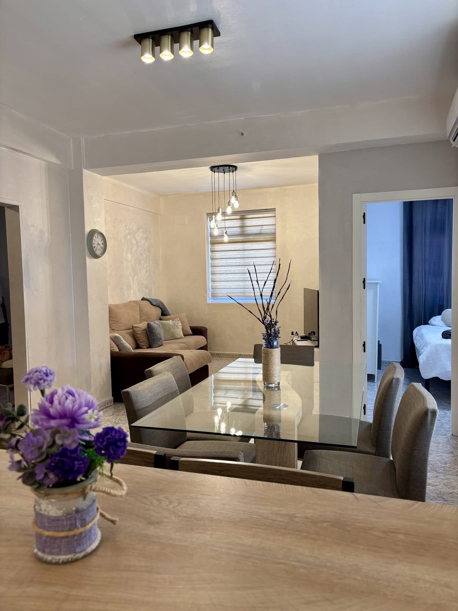 Family Stylish — 3-Bedroom Off Main Street — photo 1